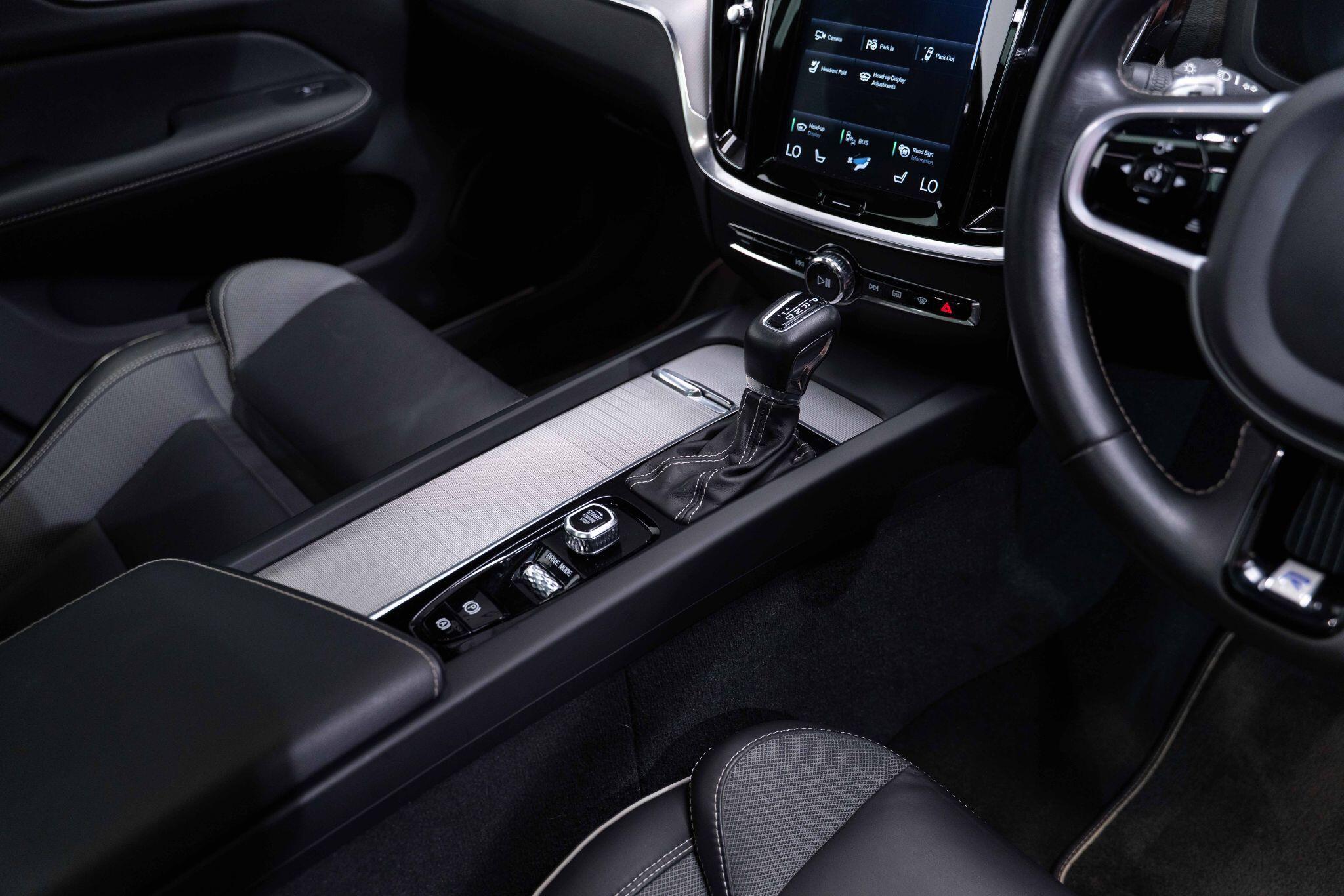 Volvo V60 - Image 10