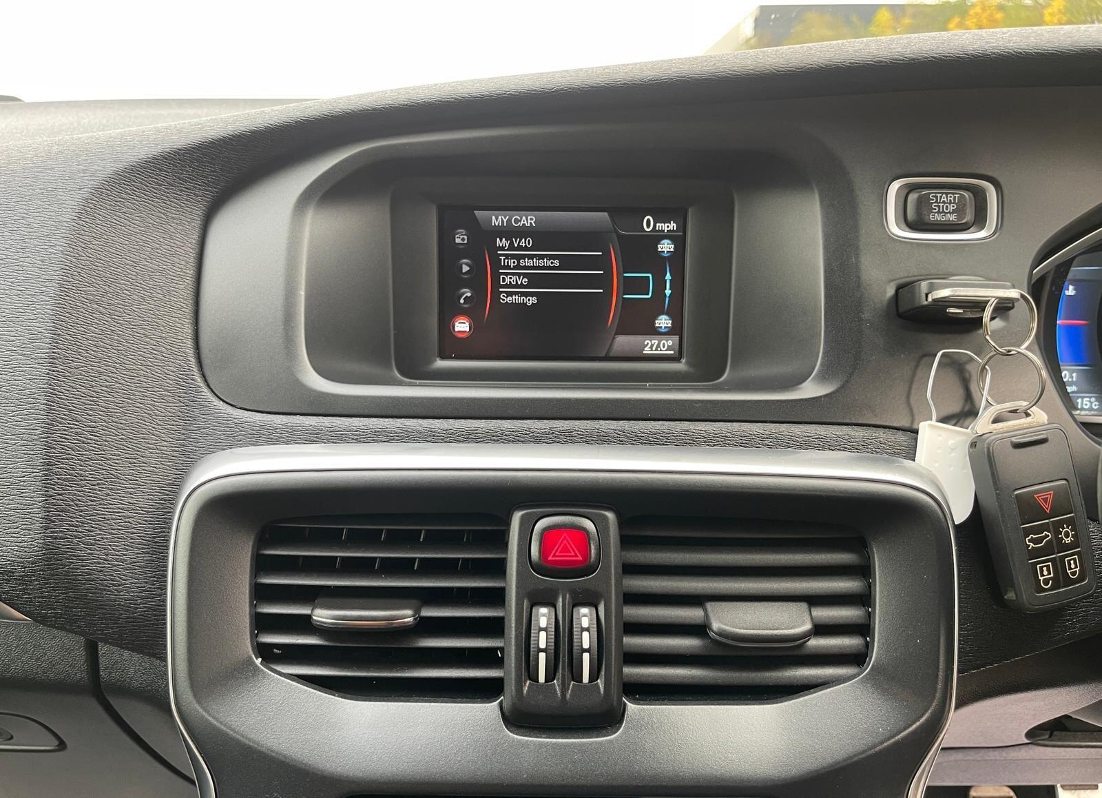 Volvo V40 - Image 37