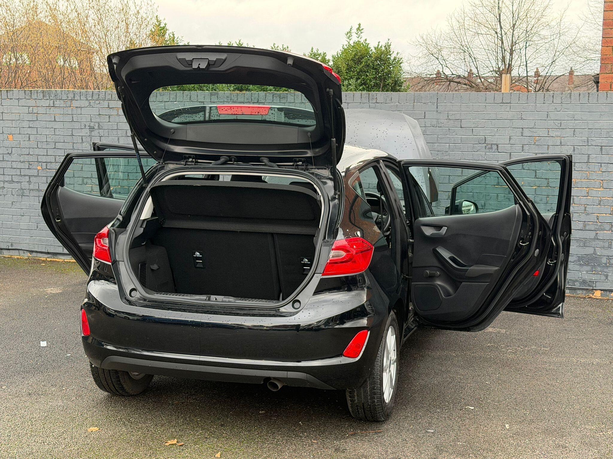 Ford Fiesta - Image 20