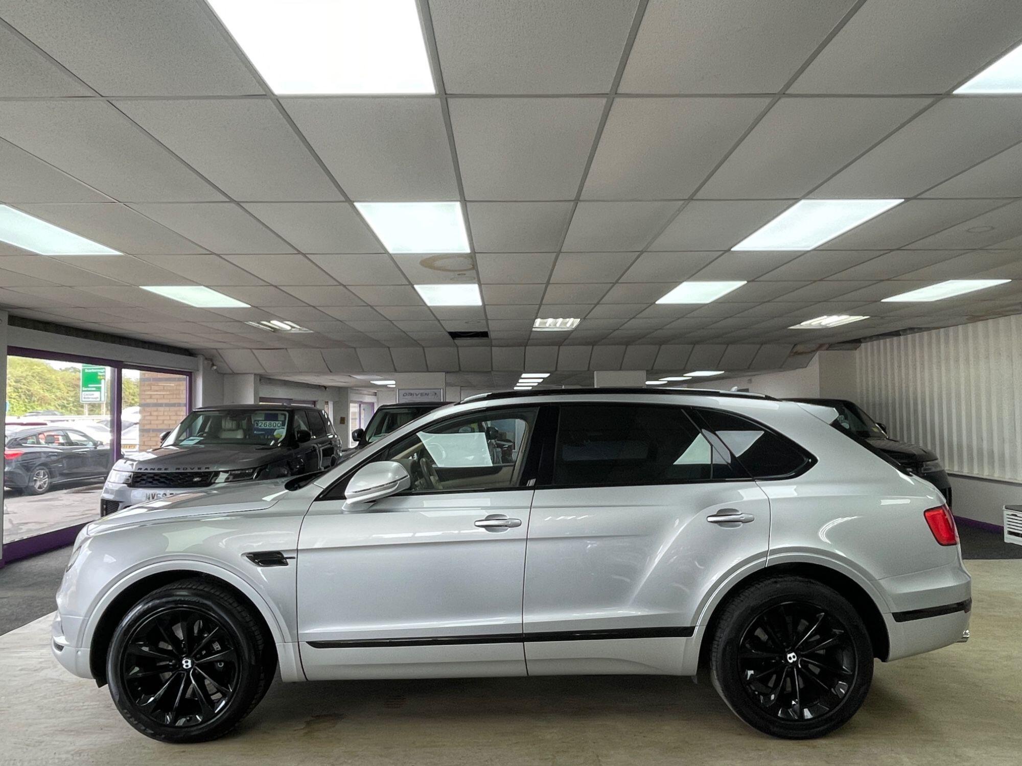 Bentley Bentayga - Image 7