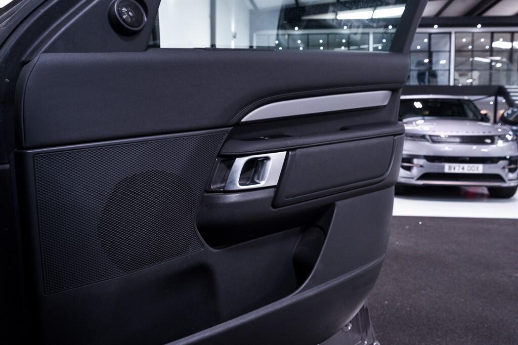 Land Rover Discovery - Image 30