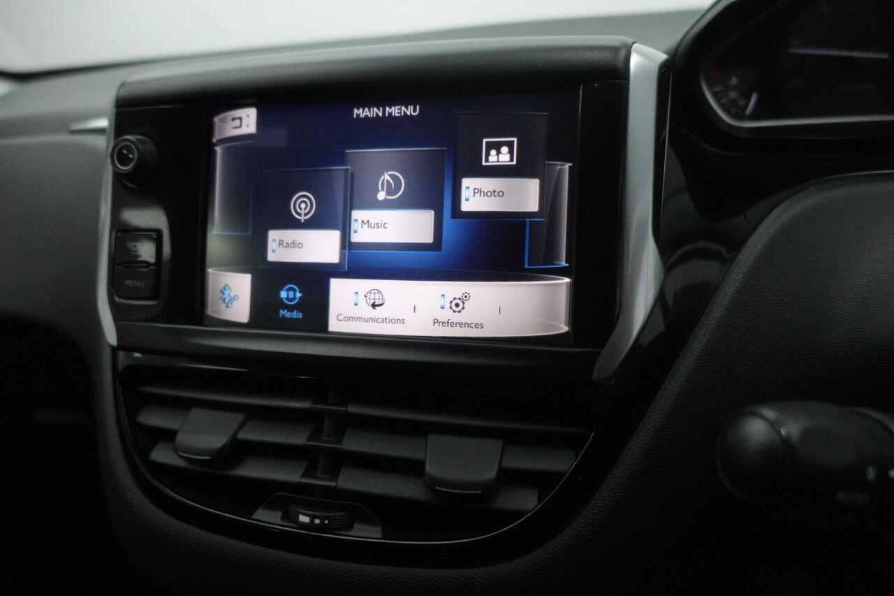 Peugeot 208 - Image 20