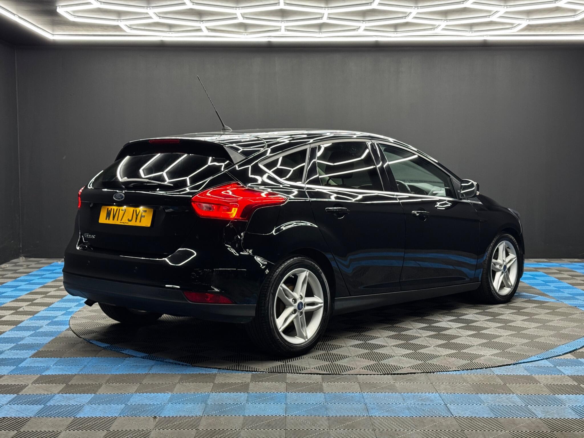Ford Focus - Image 5