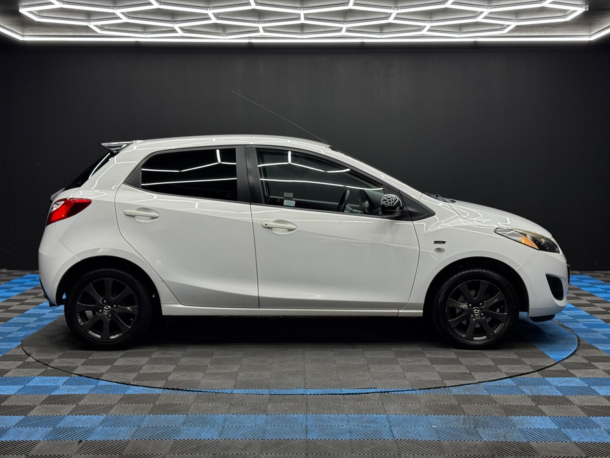 Mazda MAZDA2 - Image 4