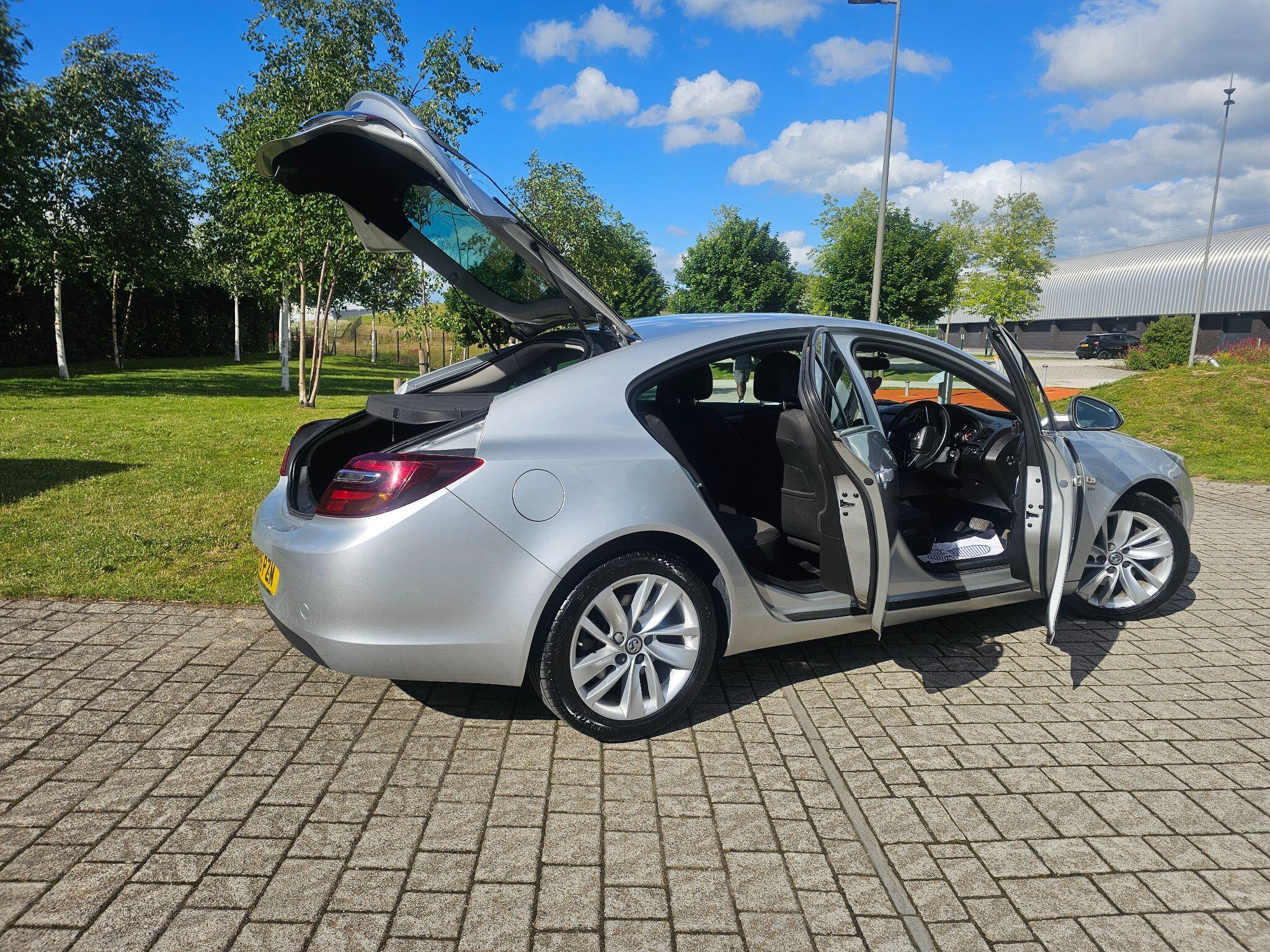 Vauxhall Insignia - Image 15