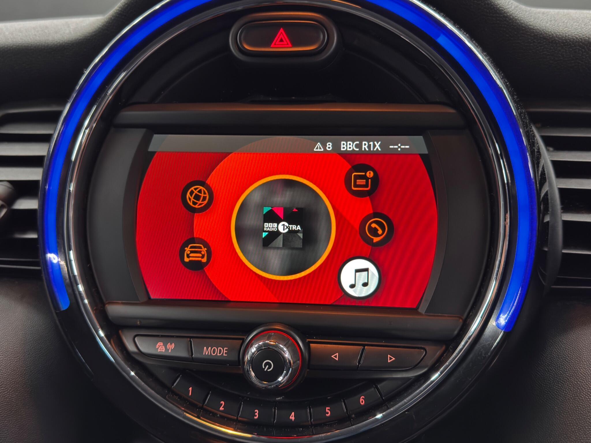 MINI Hatch - Image 25