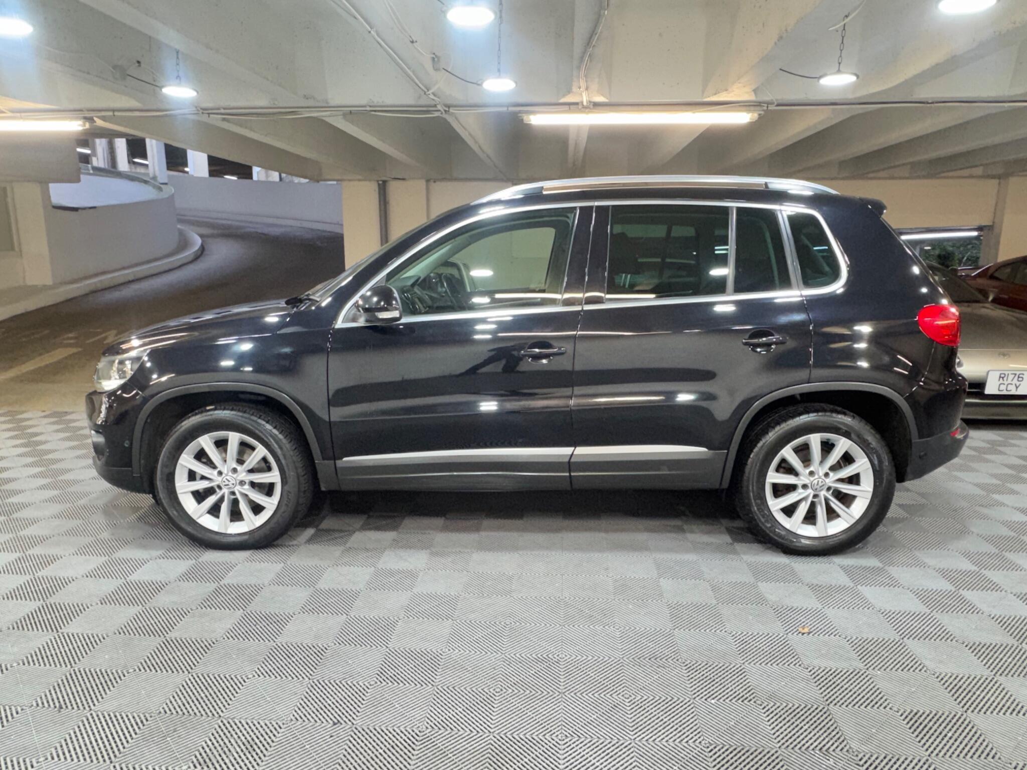 Volkswagen Tiguan - Image 2
