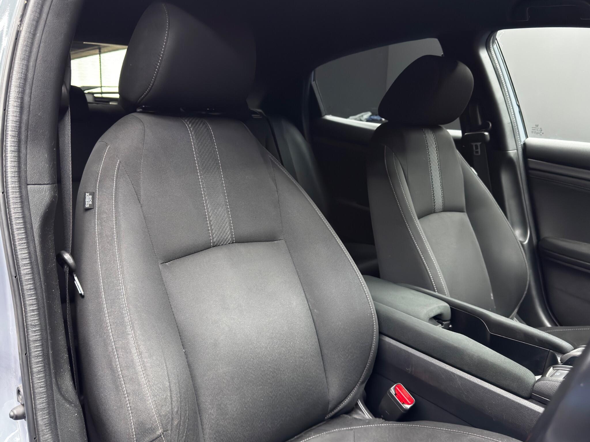 Honda Civic - Image 12