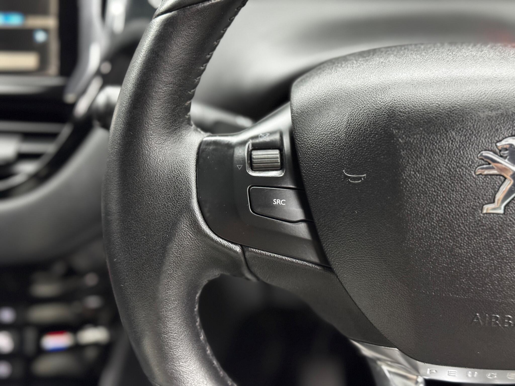 Peugeot 208 - Image 20