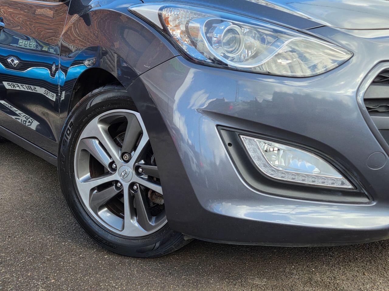 Hyundai i30 - Image 8