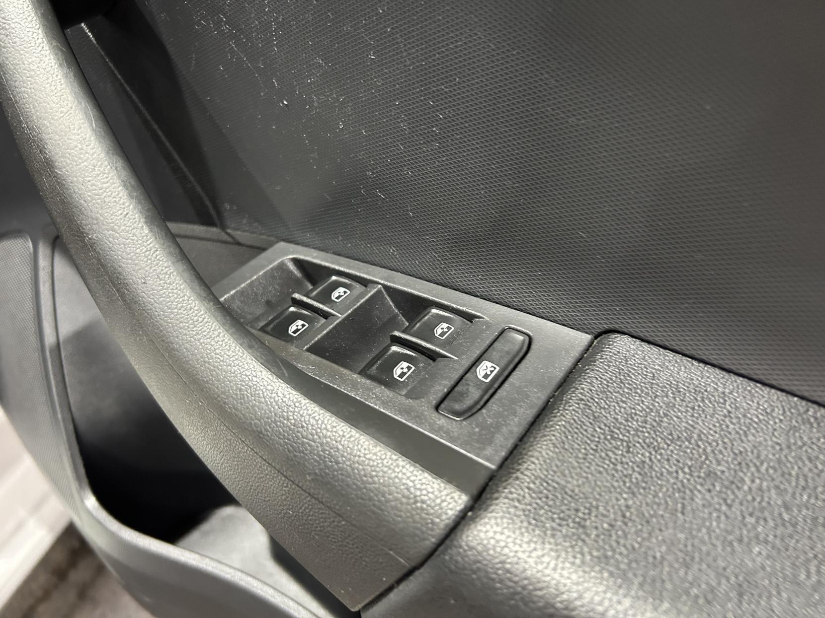 Skoda Rapid Spaceback - Image 19