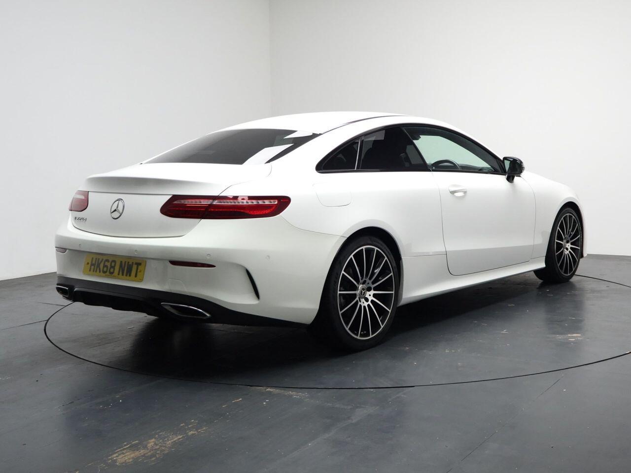 Mercedes-benz E Class - Image 7