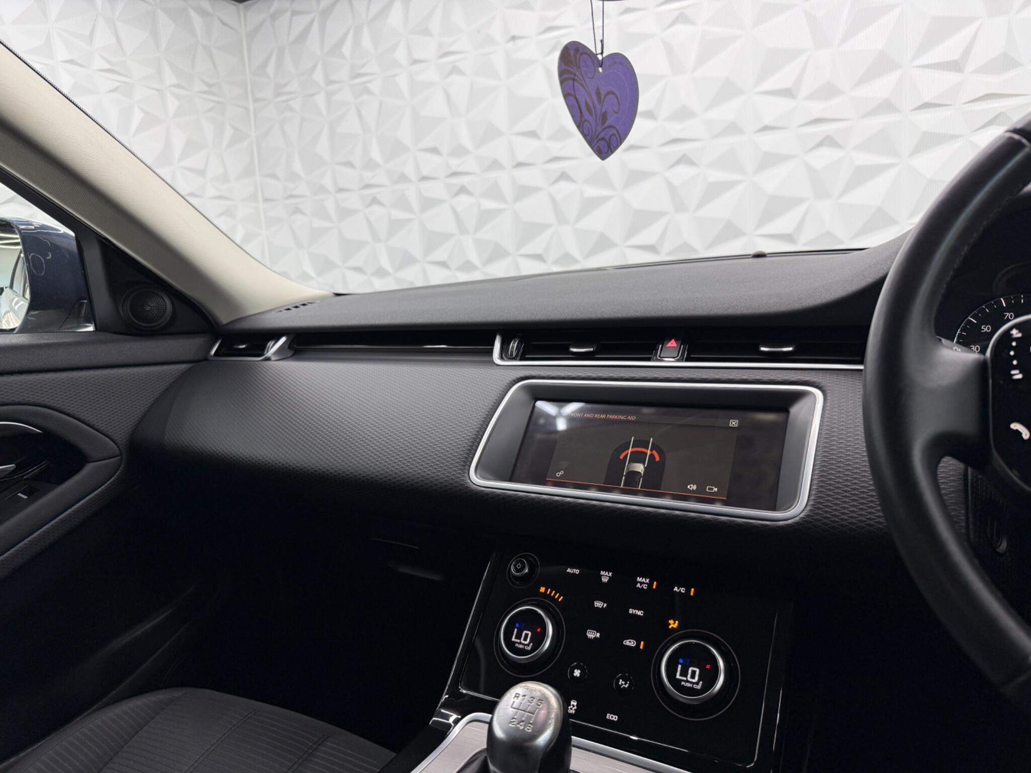 Land Rover Range Rover Evoque - Image 32