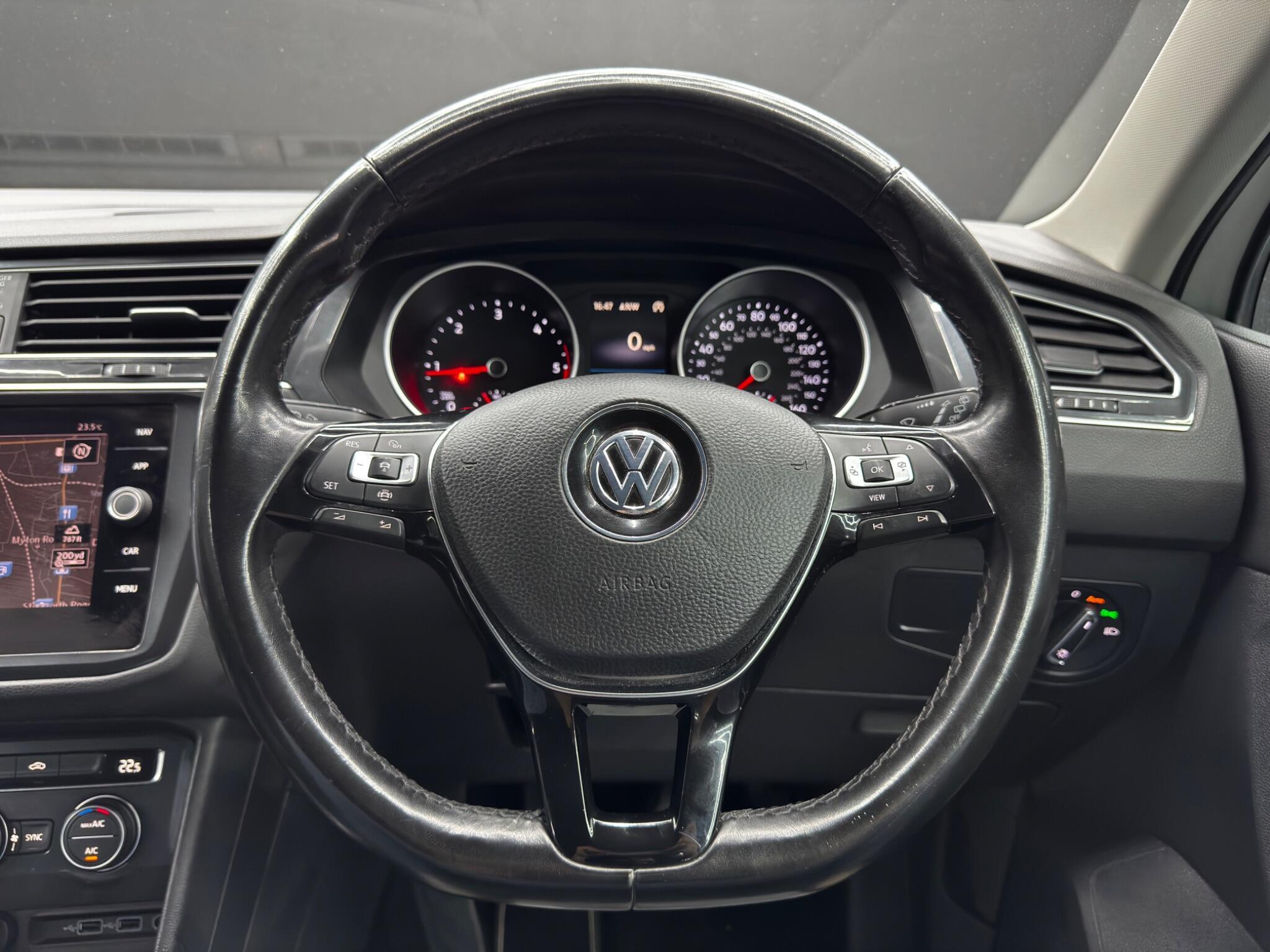 Volkswagen Tiguan - Image 19