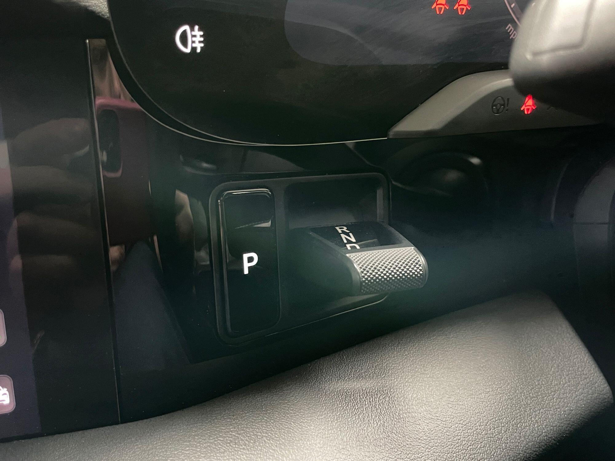 Porsche Taycan - Image 40