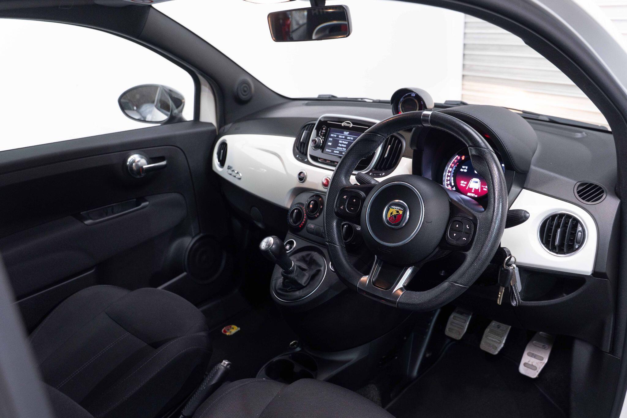 Abarth 595 - Image 5