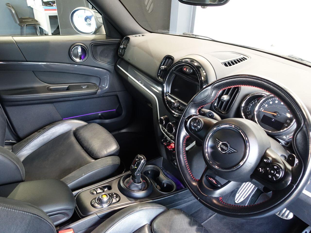 MINI Countryman - Image 2
