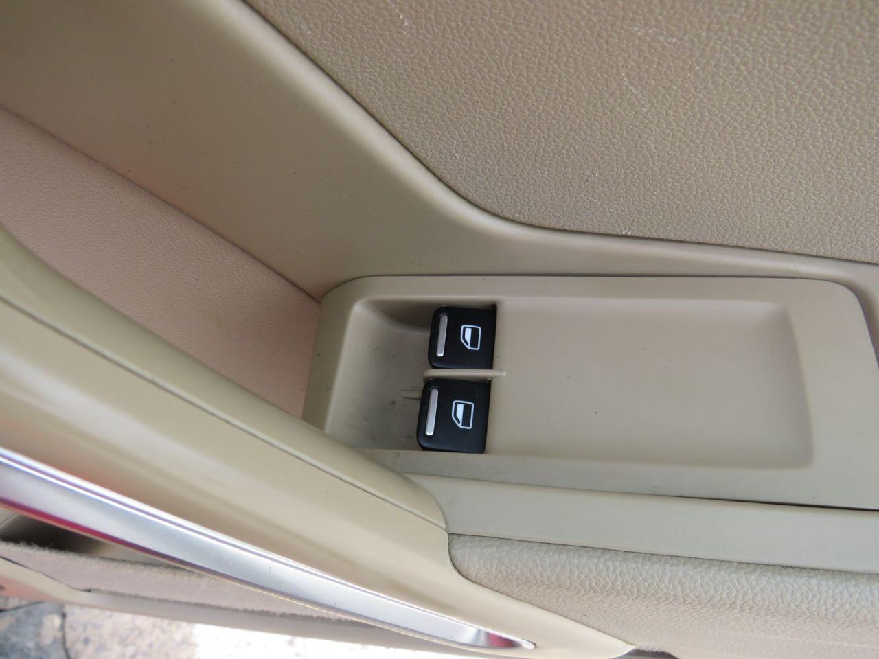 Volkswagen Beetle - Image 22