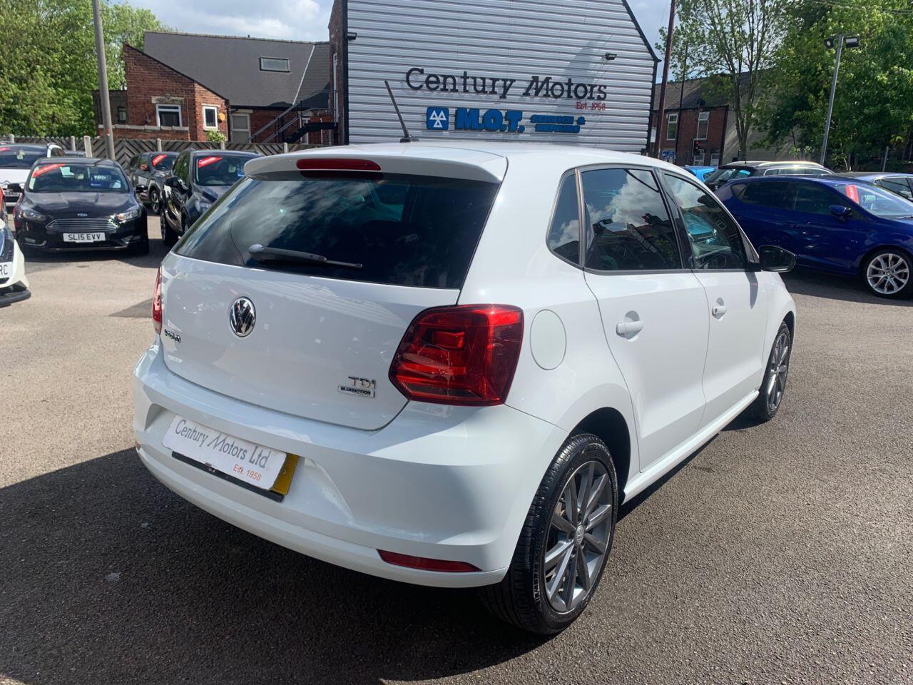 Volkswagen Polo - Image 6