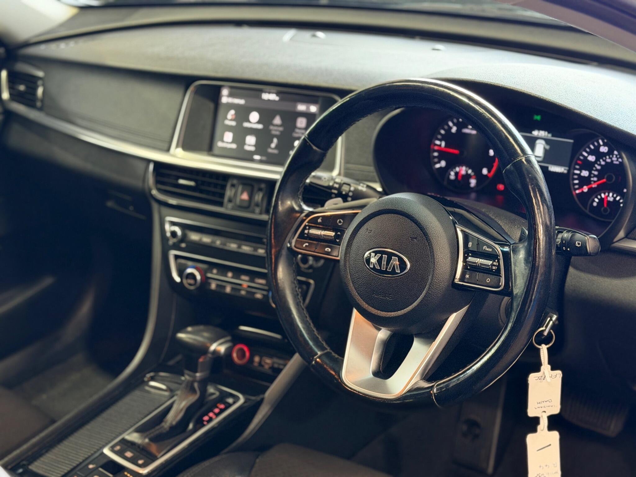 Kia Optima - Image 21