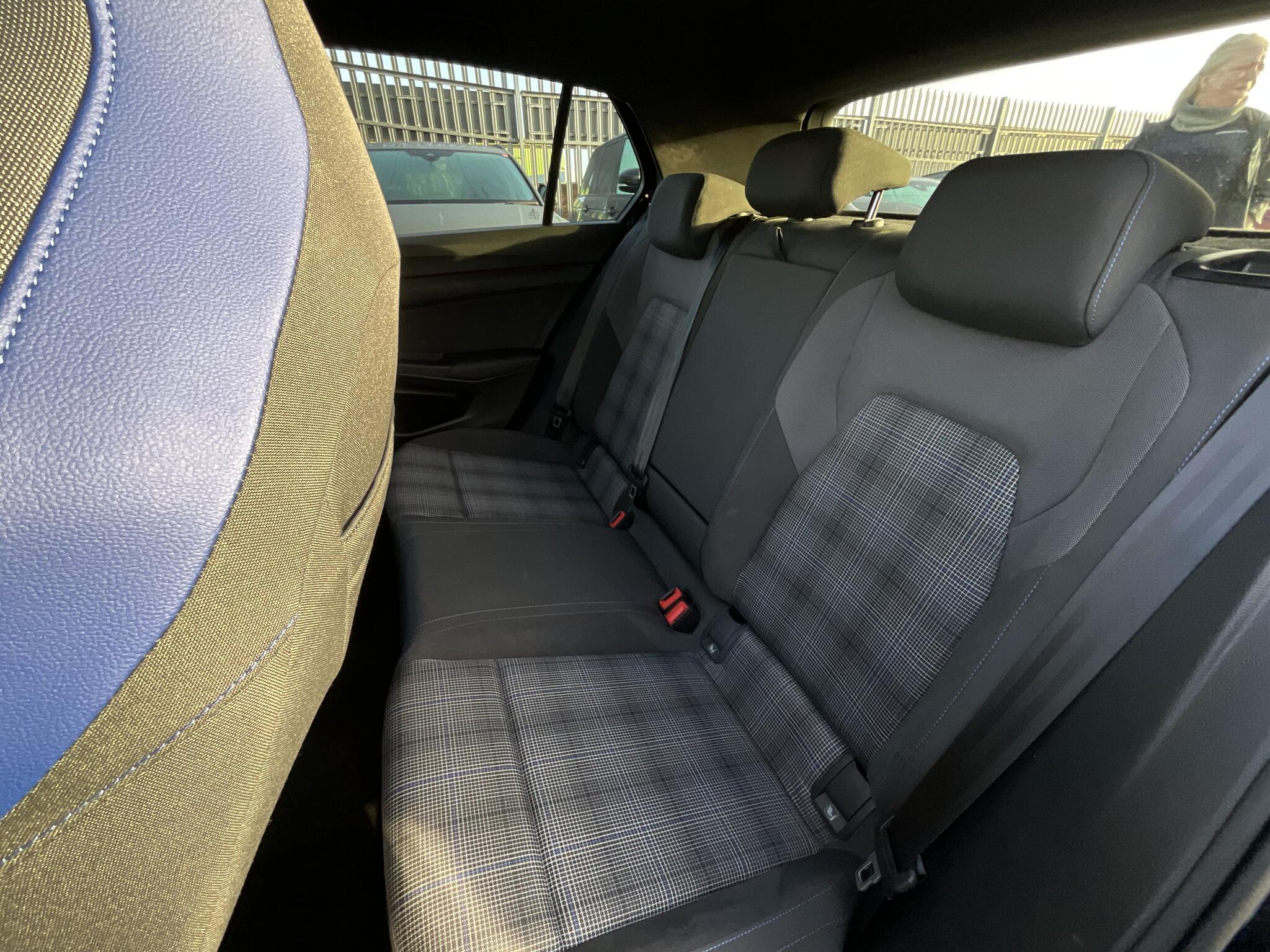 Volkswagen Golf - Image 14