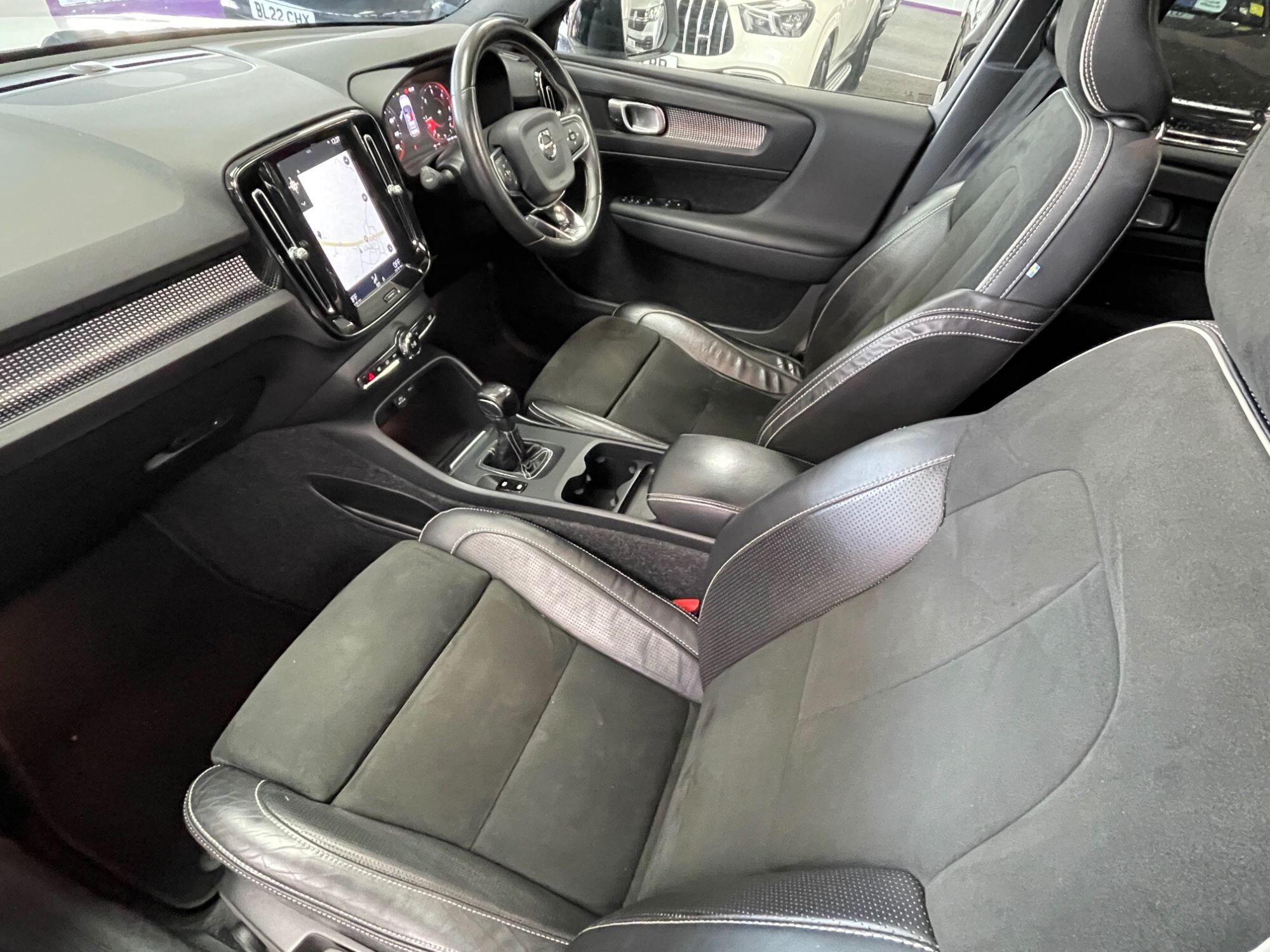 Volvo XC40 - Image 31