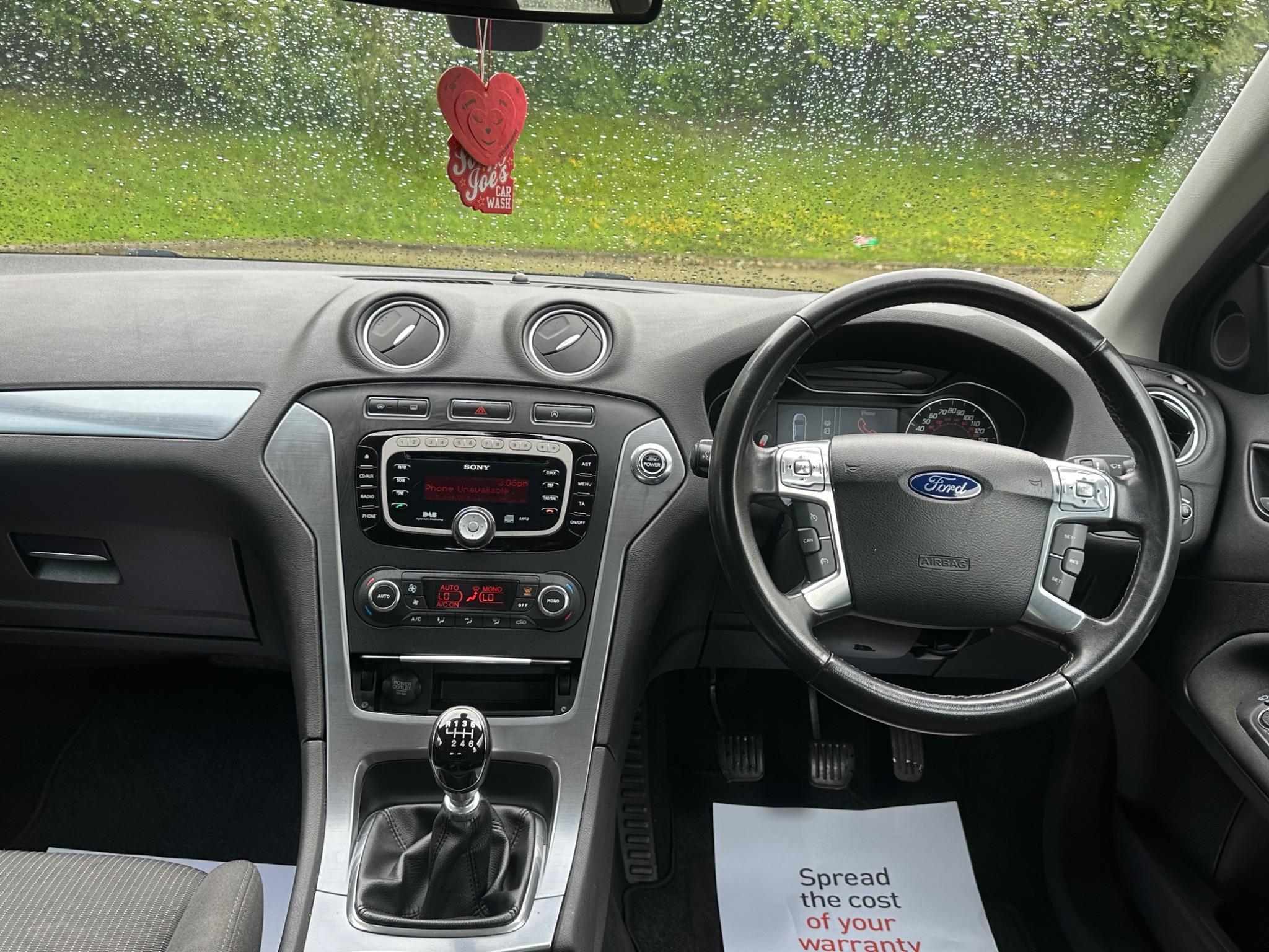 Ford Mondeo - Image 29