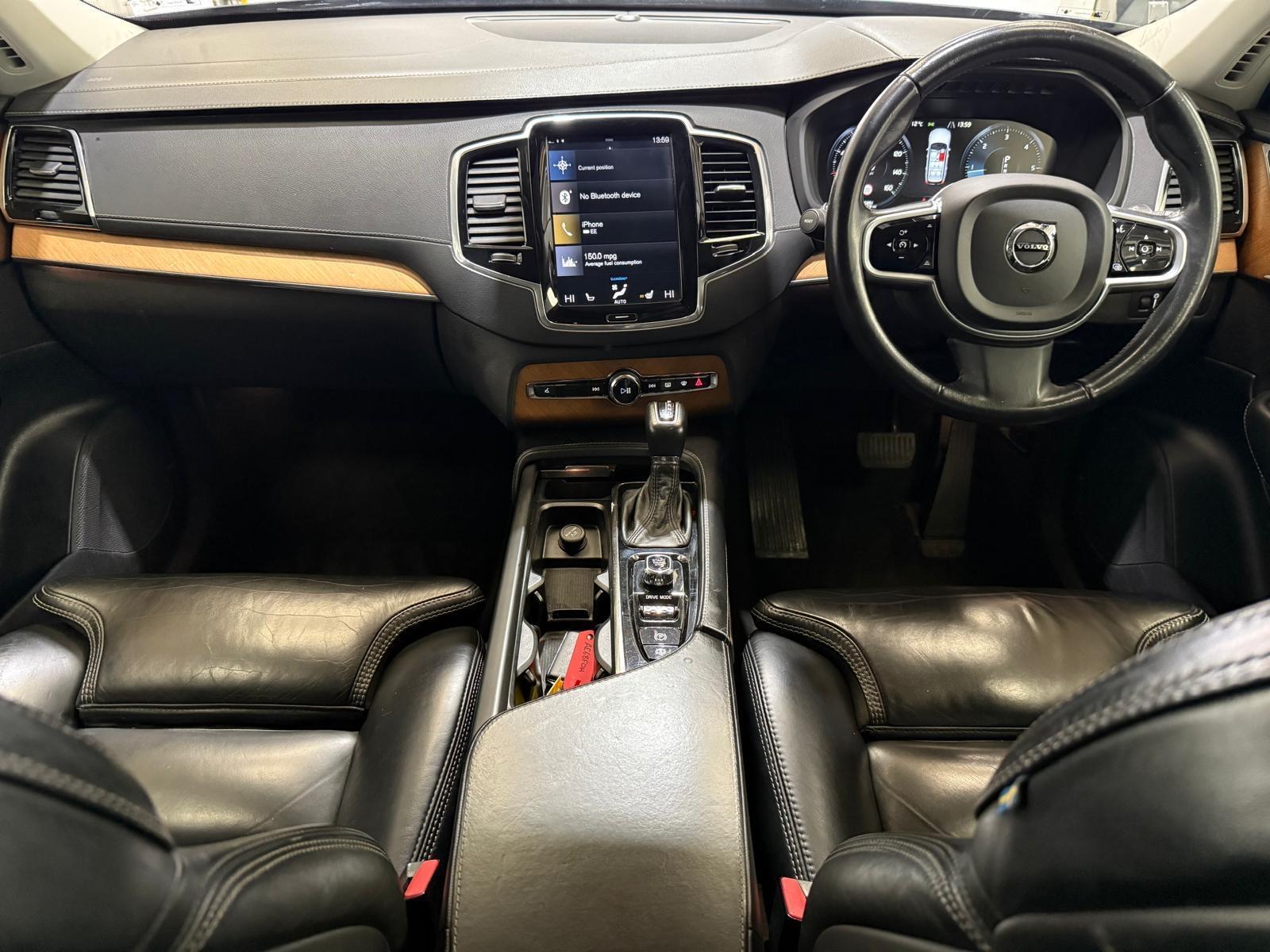 Volvo XC90 - Image 43