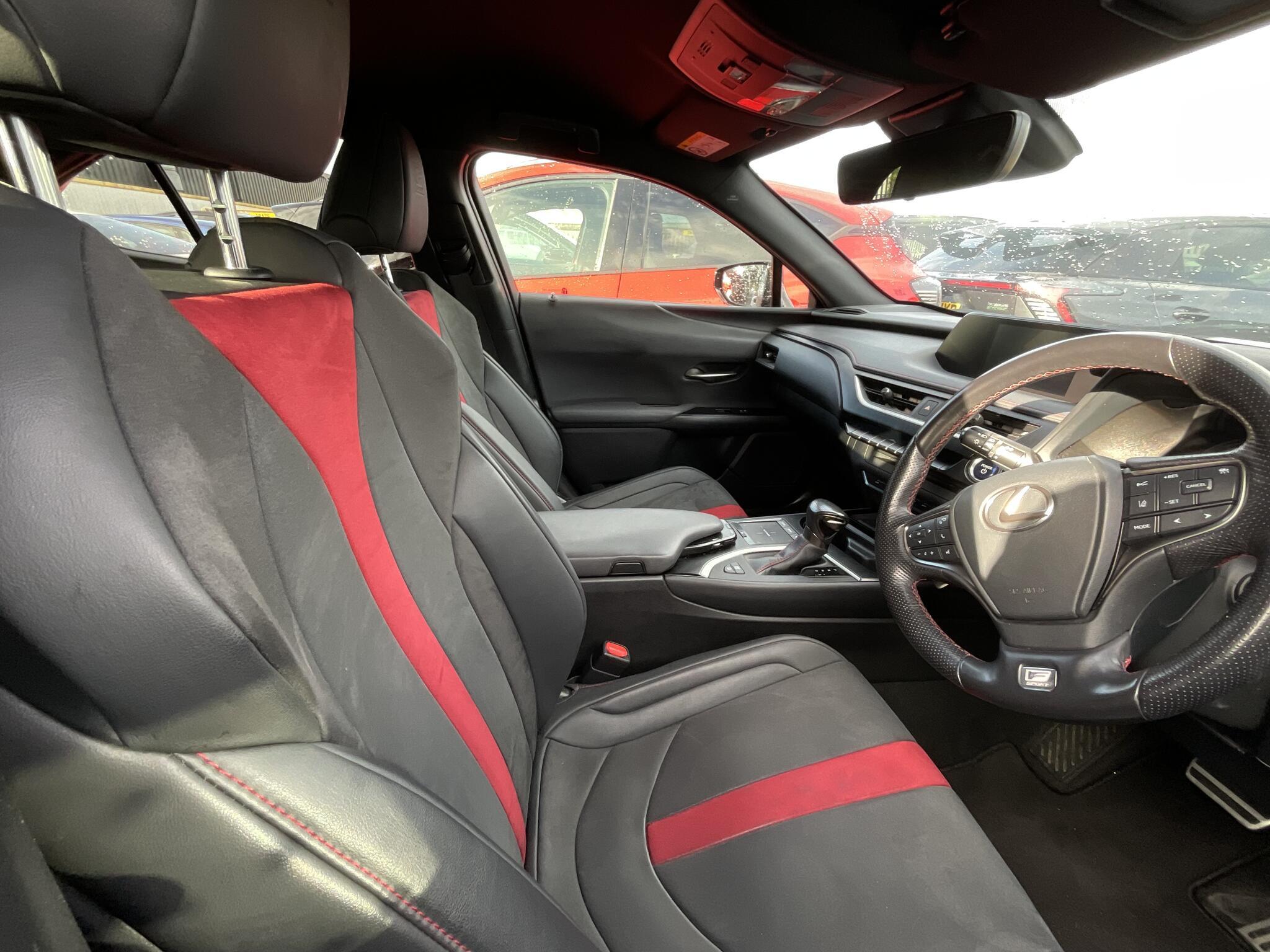 Lexus UX - Image 9