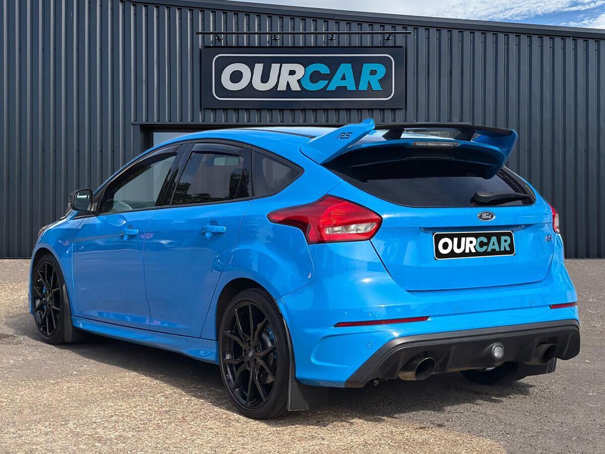 Ford Focus - Image 17