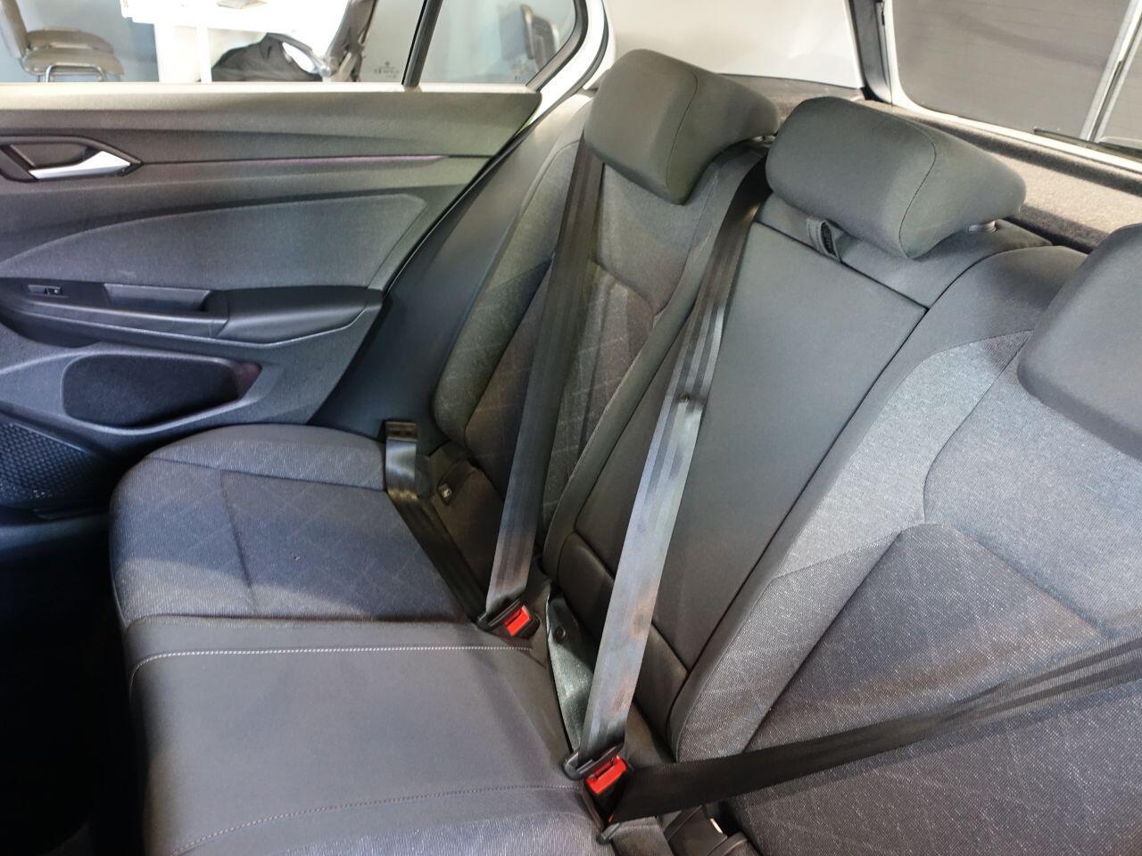 Volkswagen Golf - Image 17