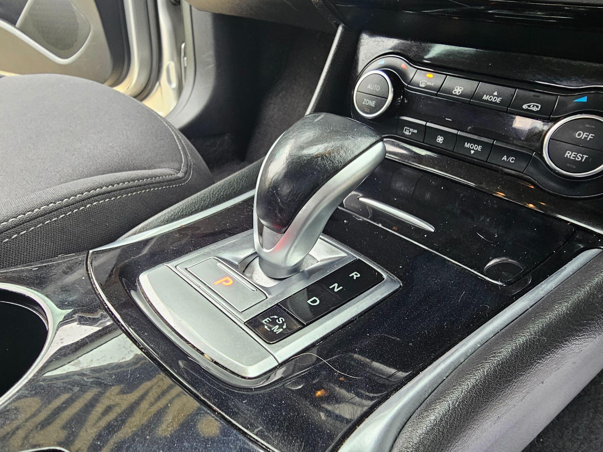 Infiniti Q30 - Image 23