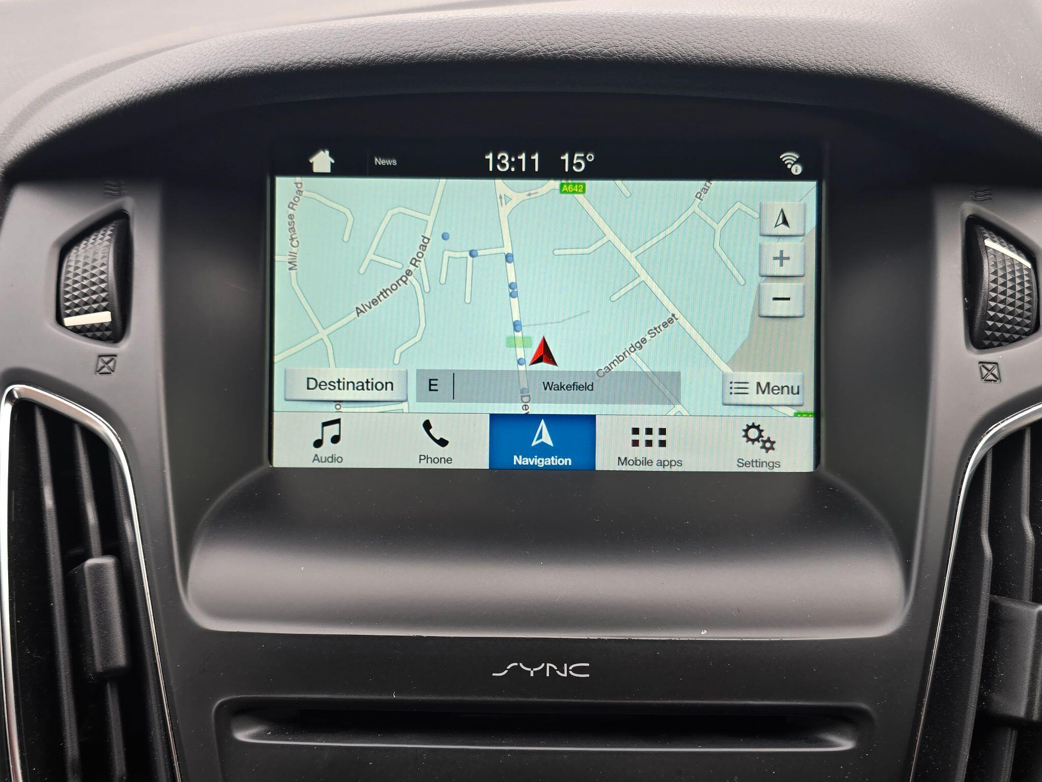 Ford Focus - Image 40