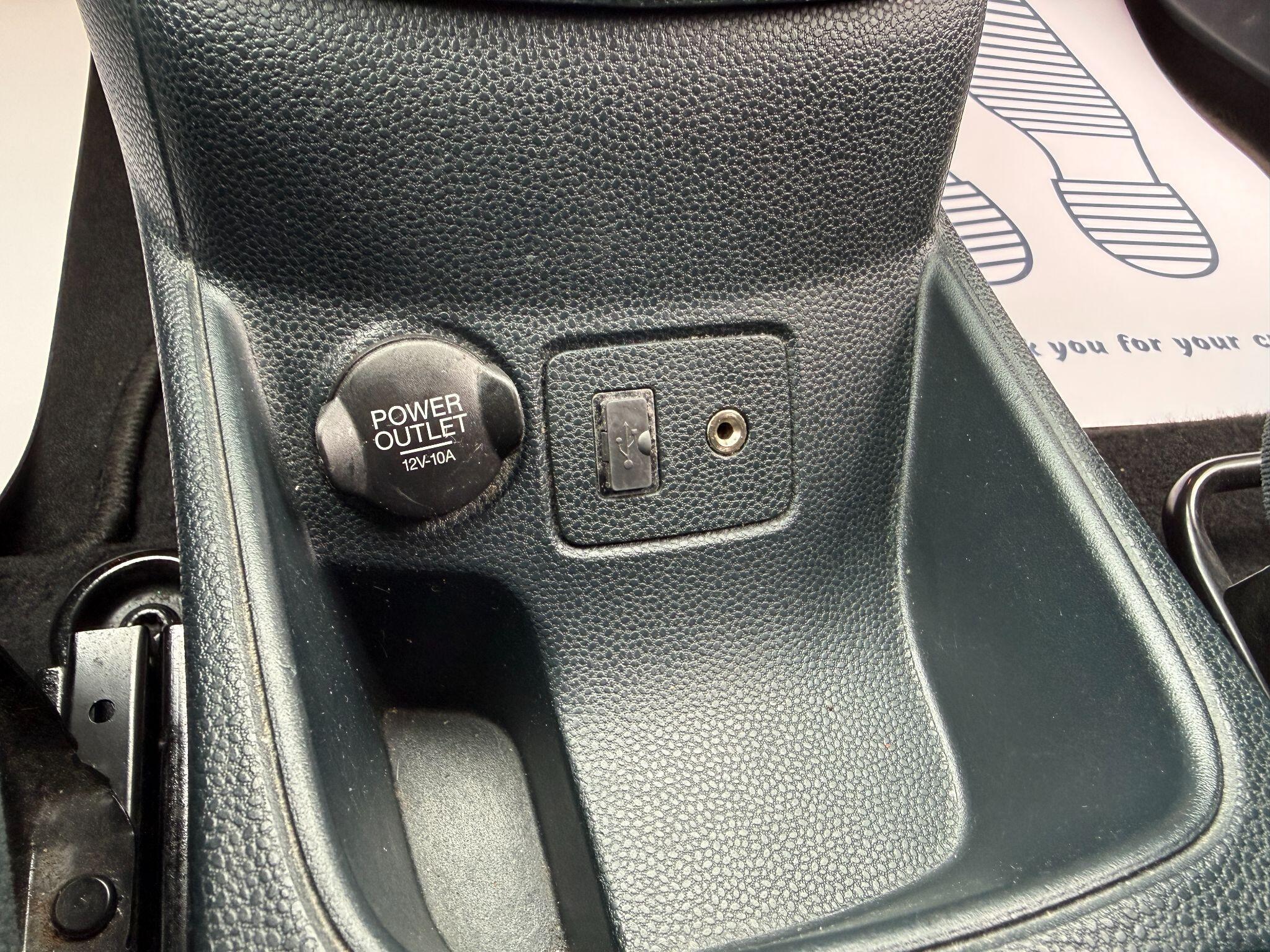 Ford Fiesta - Image 52