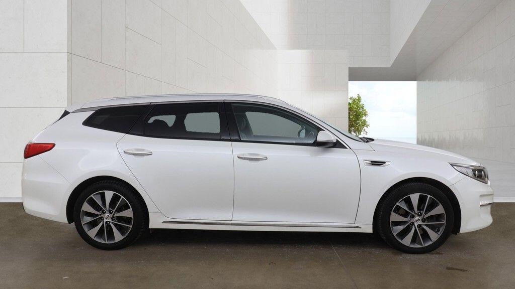 Kia Optima - Image 8