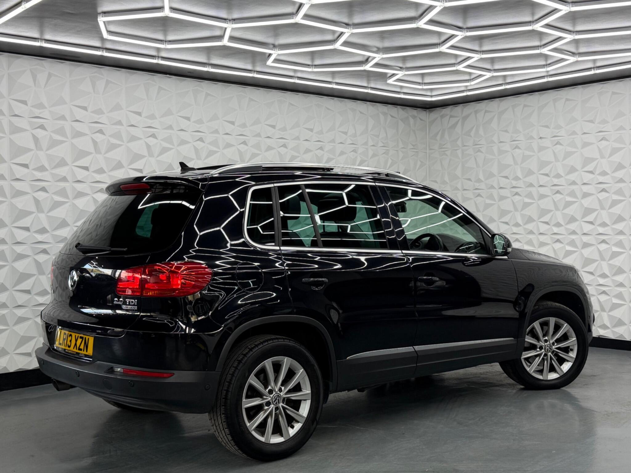 Volkswagen Tiguan - Image 2