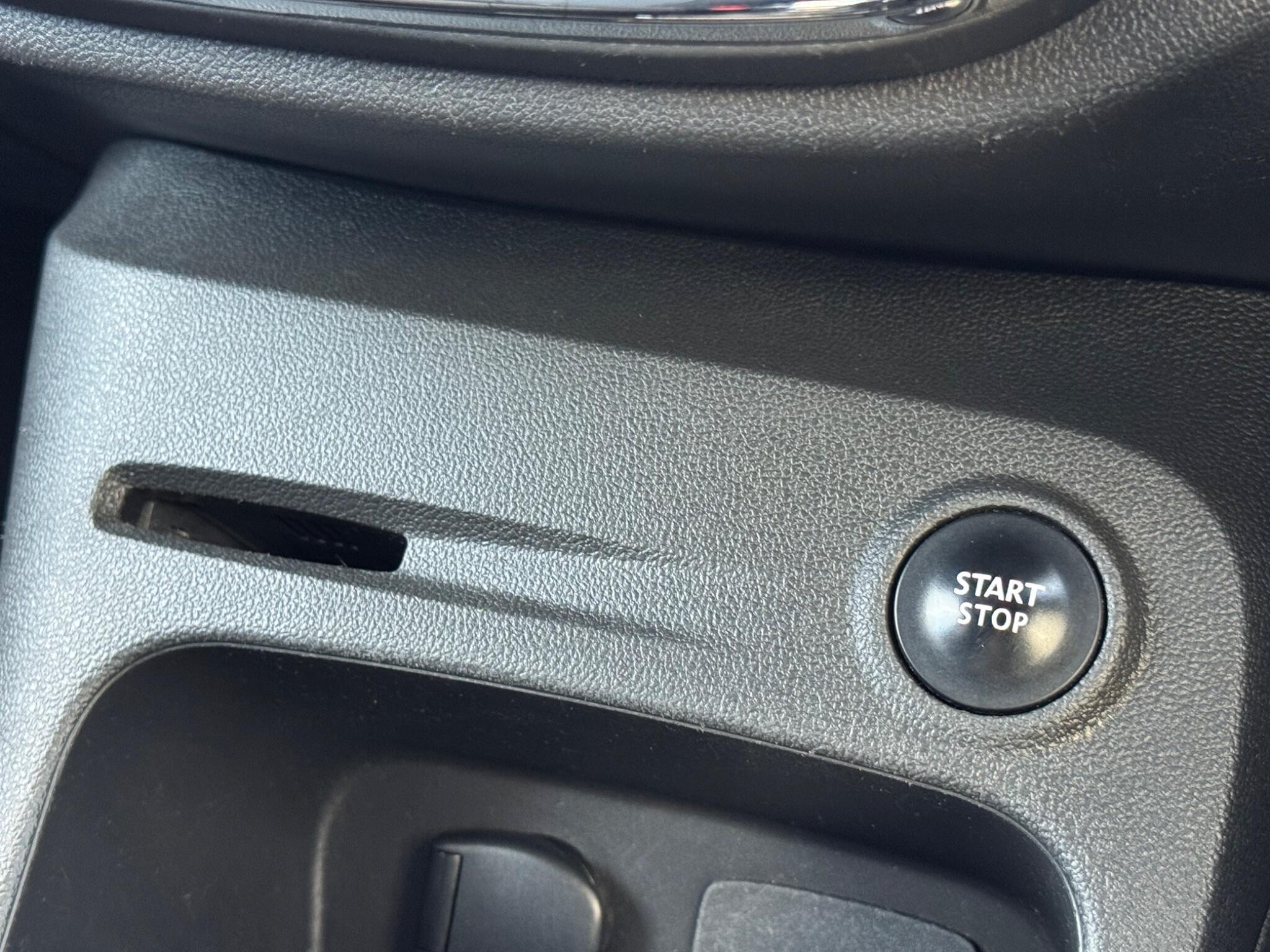 Renault Captur - Image 17