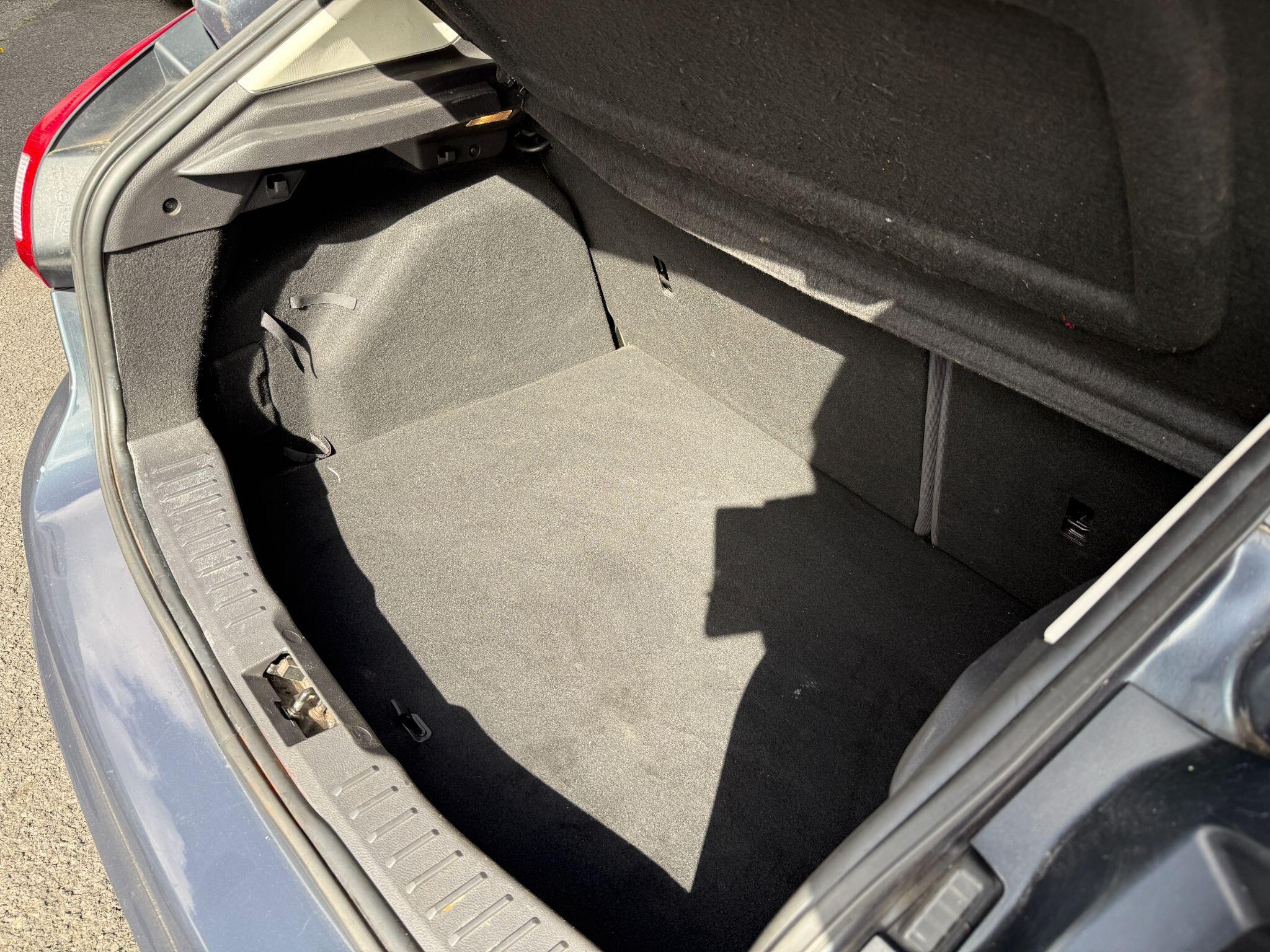 Ford Focus - Image 56