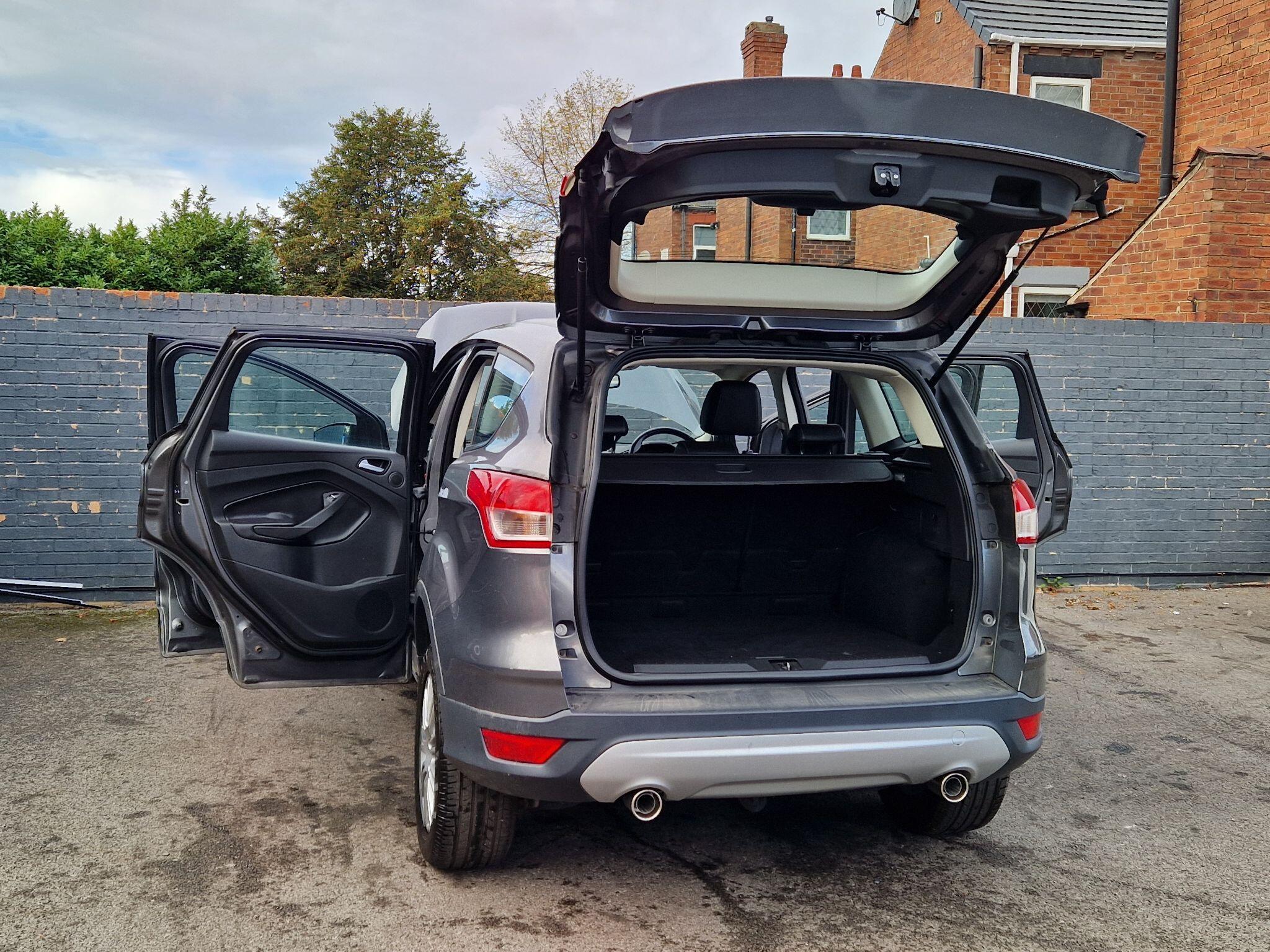 Ford Kuga - Image 19