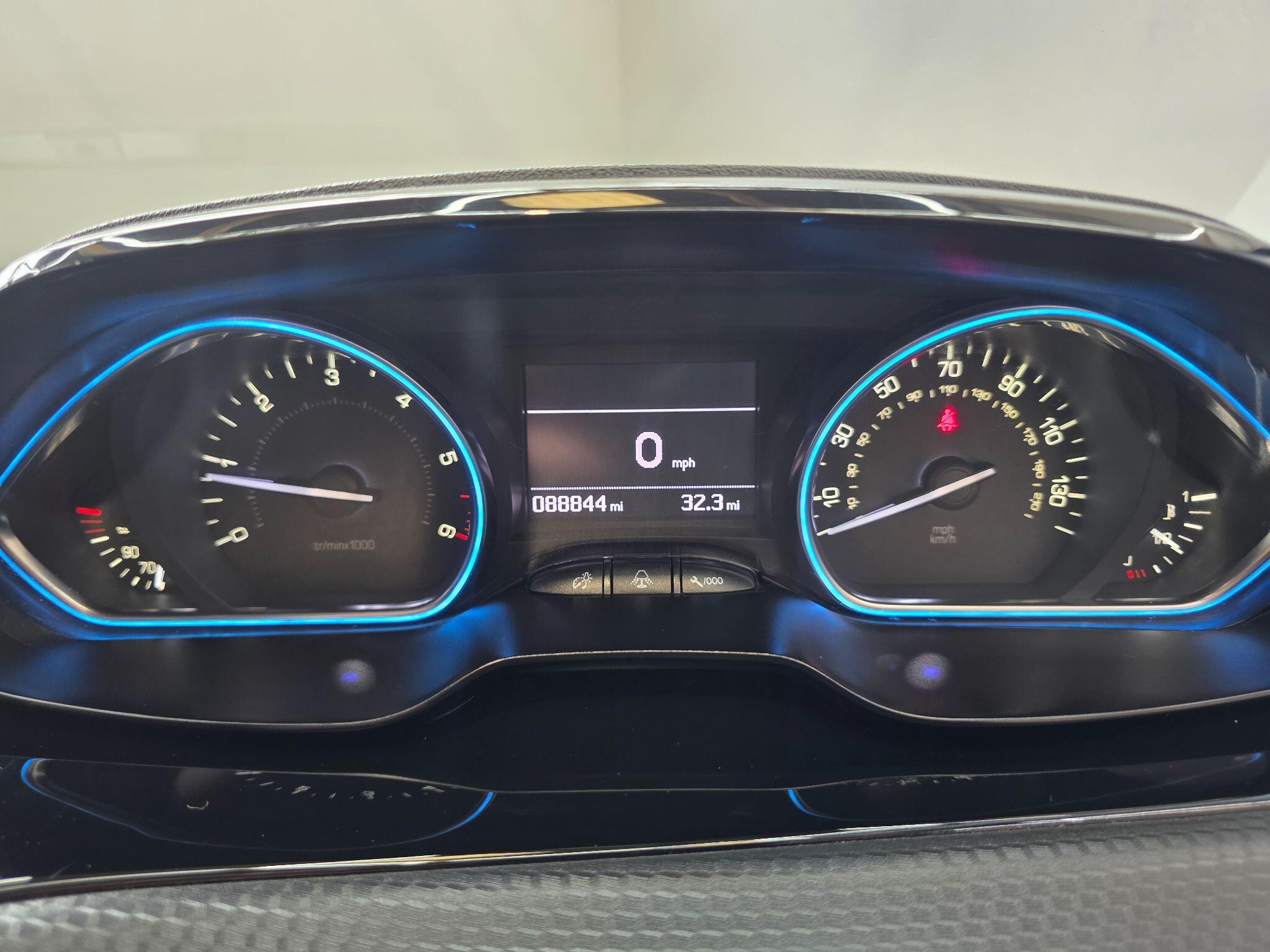 Peugeot 2008 - Image 20
