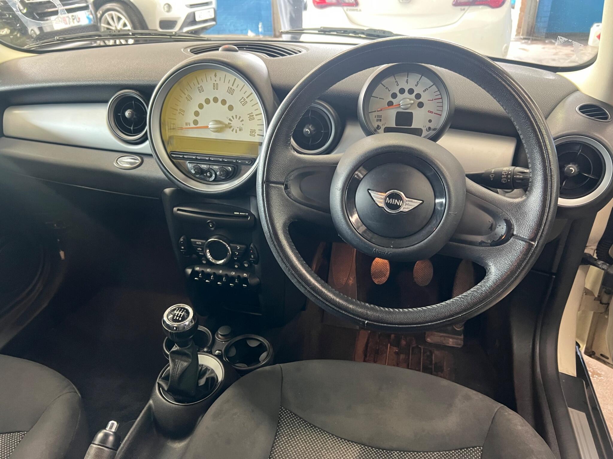 MINI Hatch - Image 23