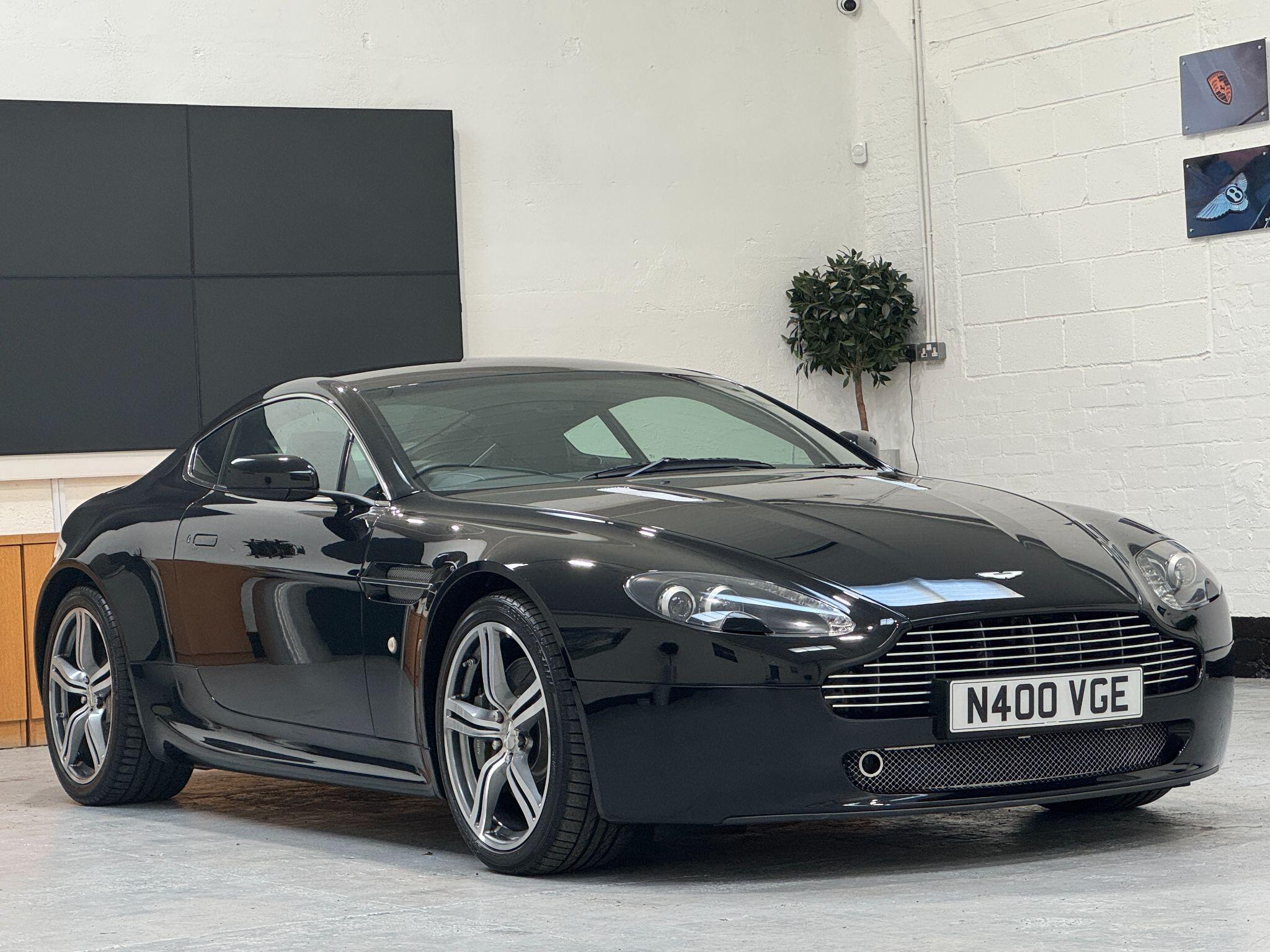 Aston Martin Vantage - Image 13