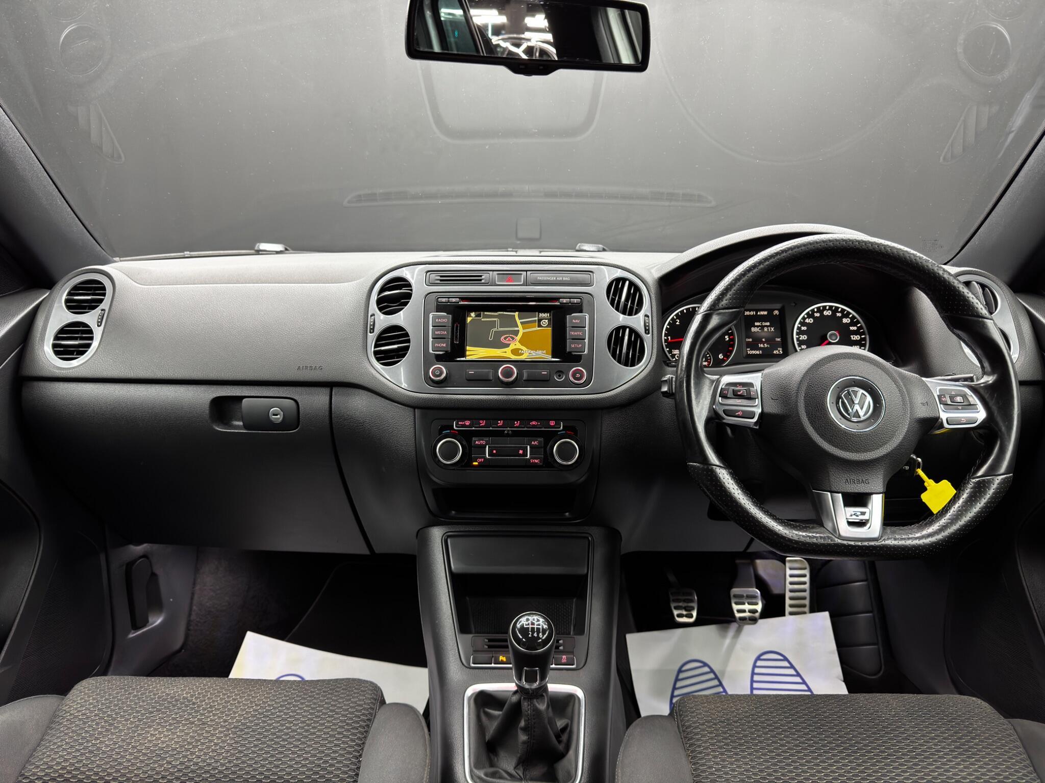 Volkswagen Tiguan - Image 10
