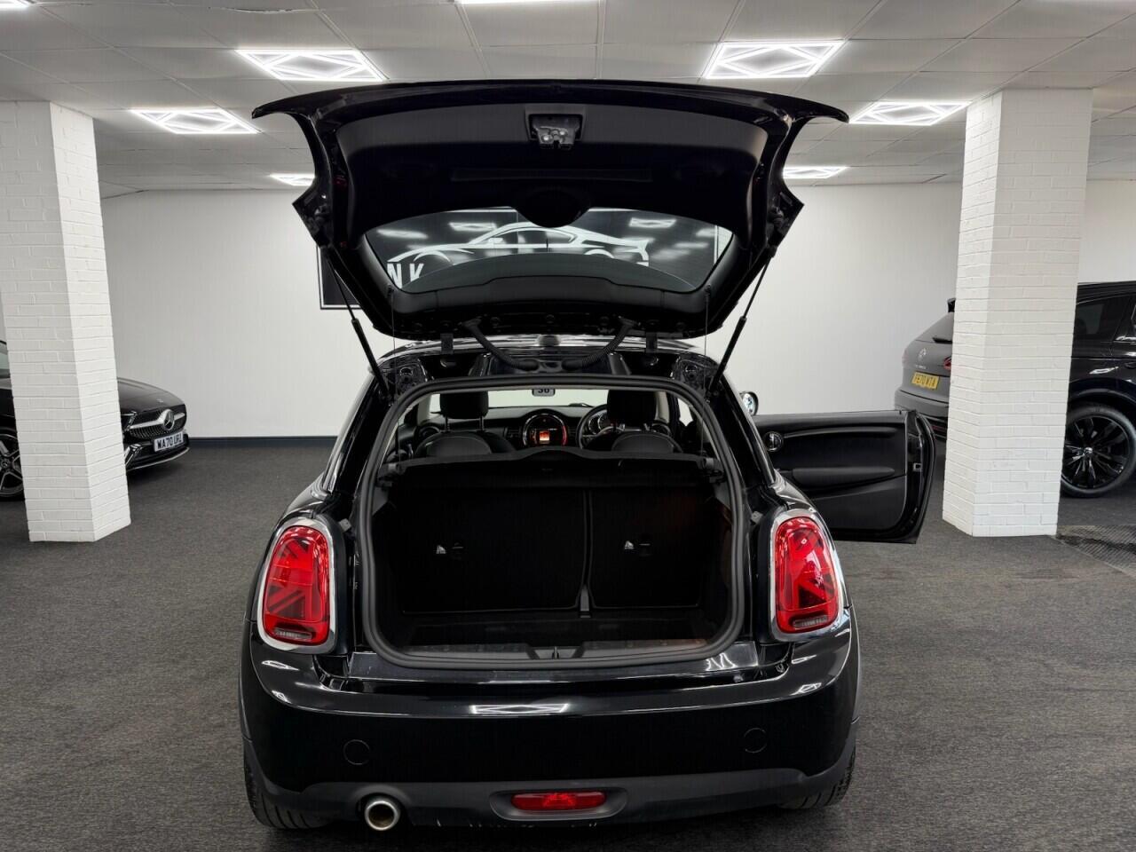 MINI Hatch - Image 17
