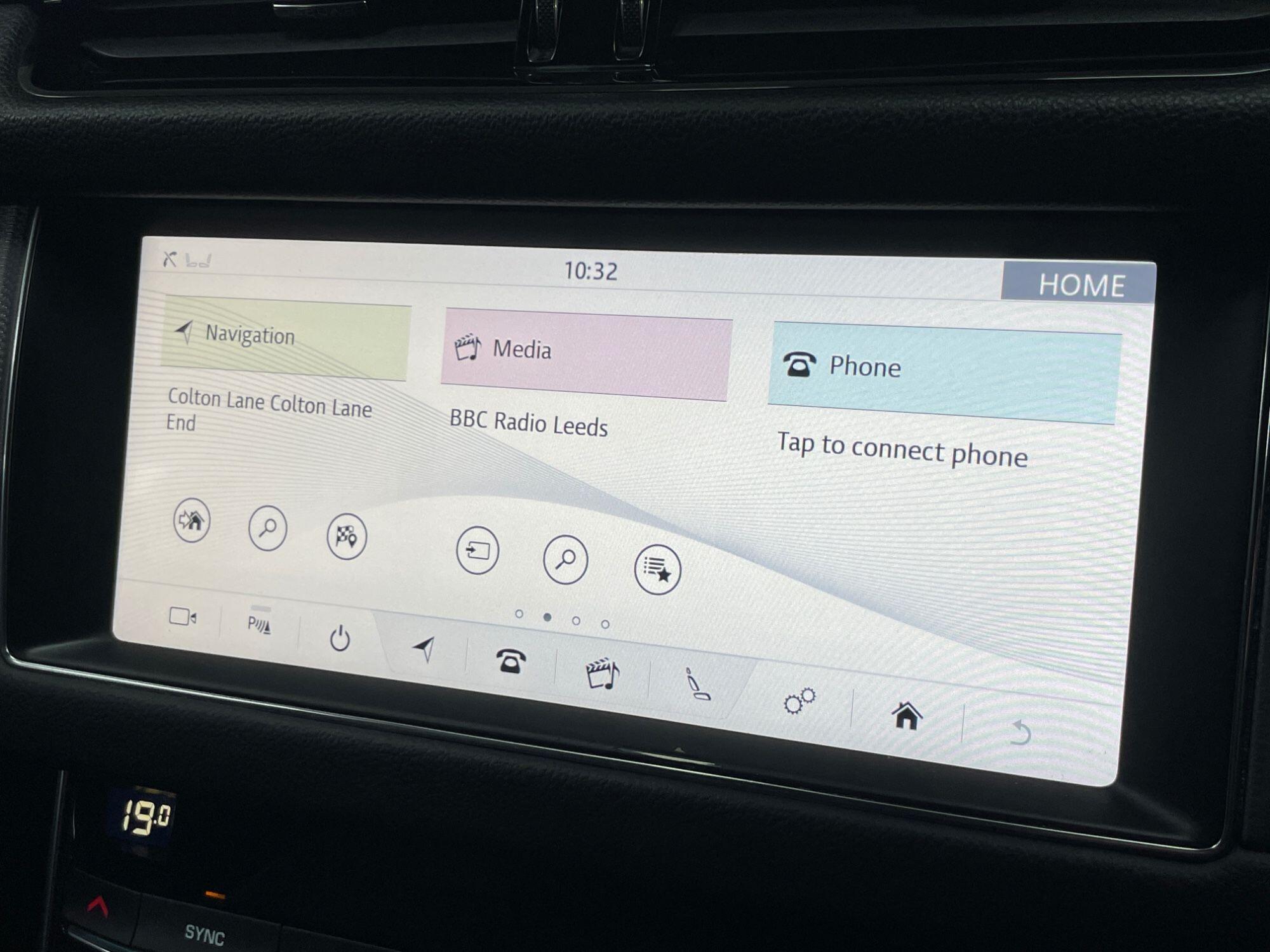 Jaguar XF - Image 42