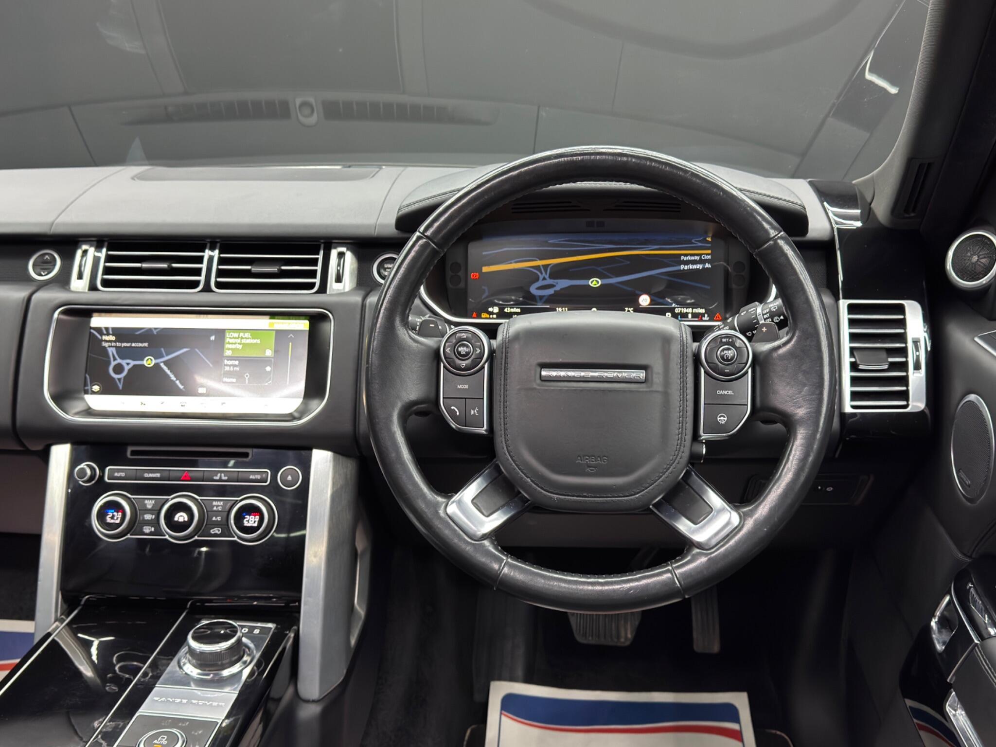 Land Rover Range Rover - Image 18