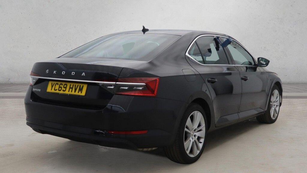 Skoda Superb - Image 4
