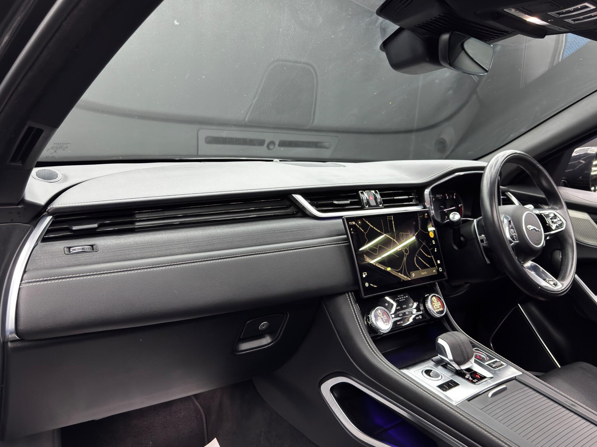 Jaguar F-Pace - Image 11