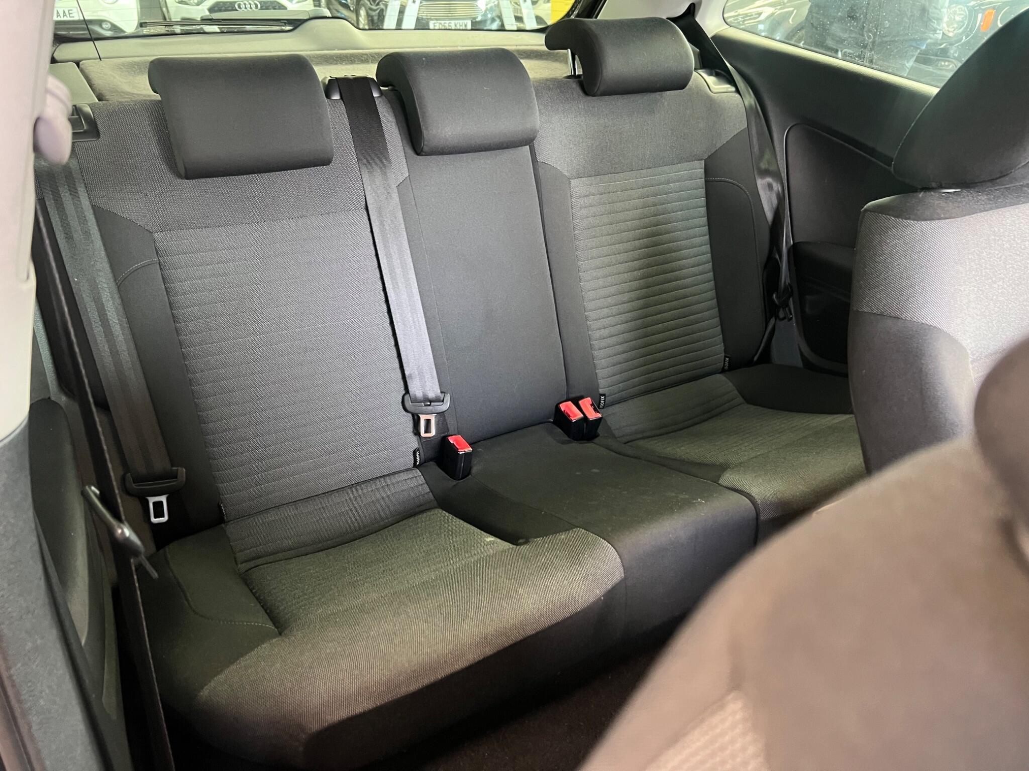 Volkswagen Polo - Image 22