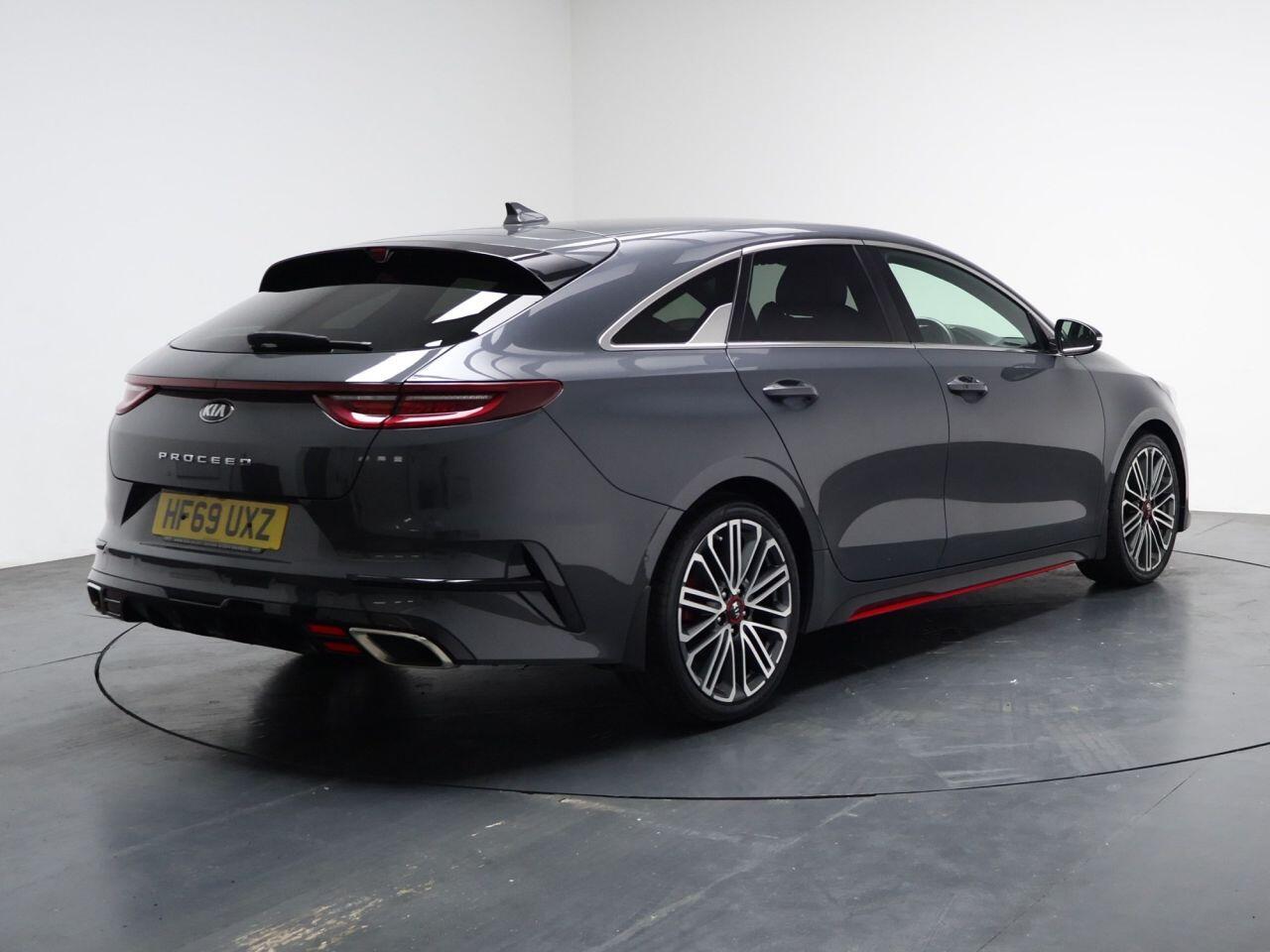 Kia ProCeed - Image 11